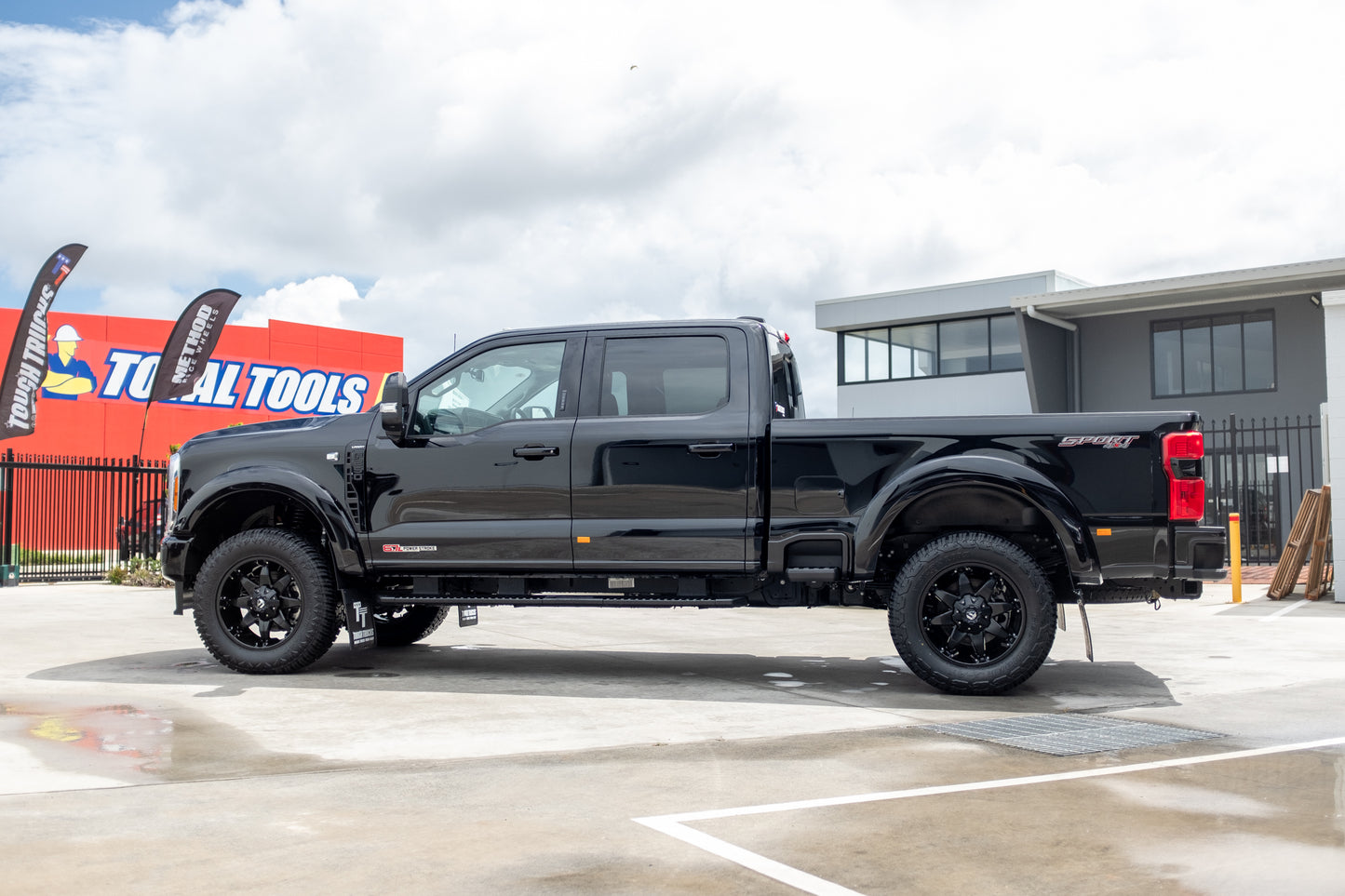 2023 Ford F250 Lariat in Agate Black 'OUTLAW PACKAGE' (STOCK #5017)