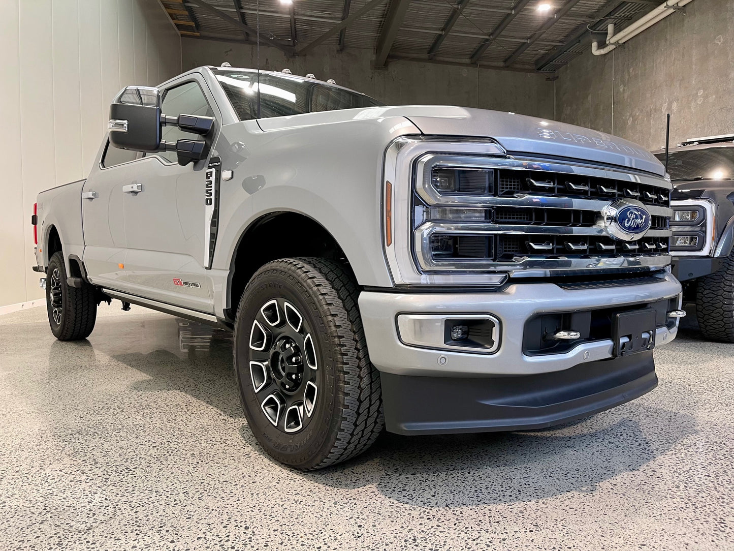 NEW 2024 FORD F250 PLATINUM - ICONIC SILVER (STOCK# 5063)