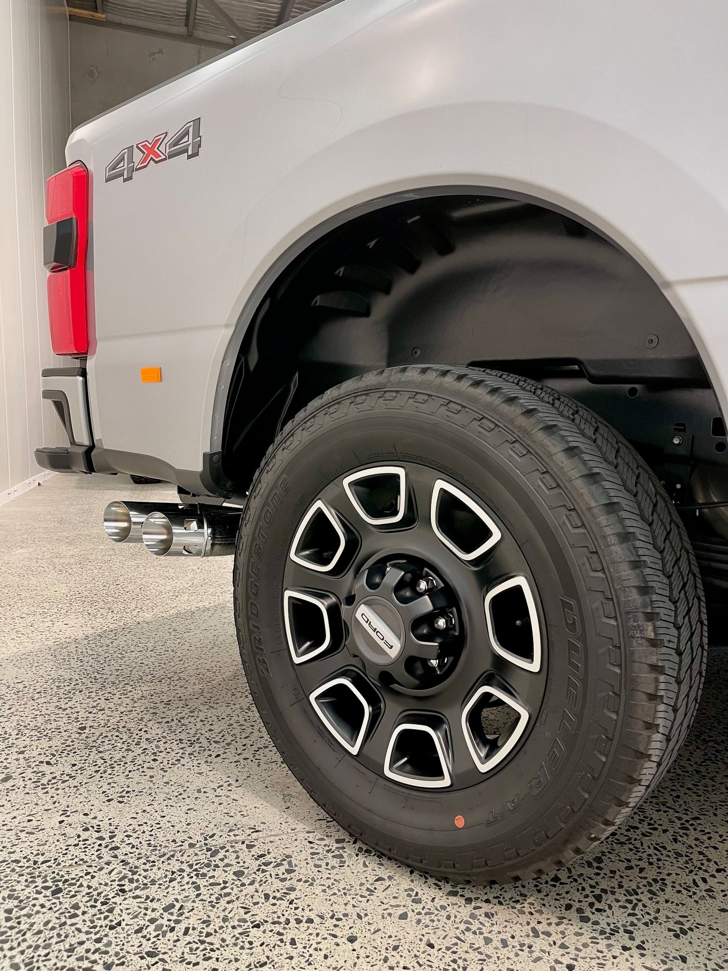 NEW 2024 FORD F250 PLATINUM - ICONIC SILVER (STOCK# 5063)