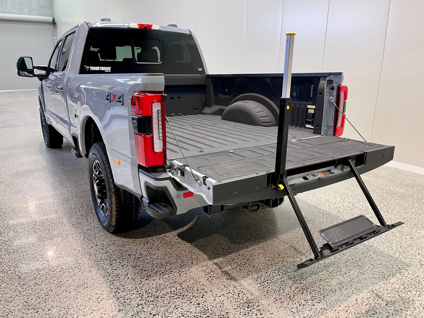 NEW 2025 F250 PLATINUM - GLACIER GREY (SN #5063)