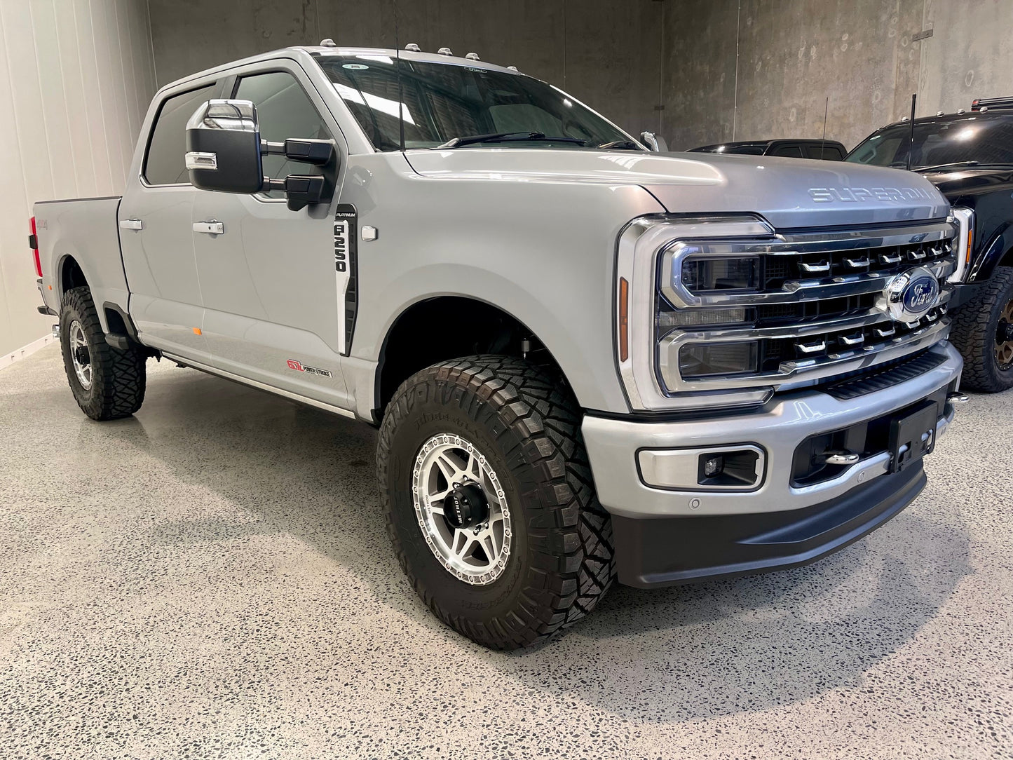 NEW 2024 FORD F250 PLATINUM - ICONIC SILVER (STOCK# 5062)