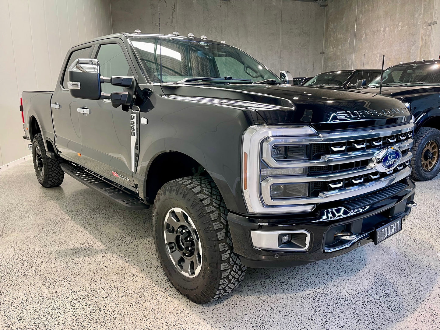 EX-DEMONSTRATOR 2024 F250 PLATINUM TREMOR, AGATE BLACK (SN# 5066)