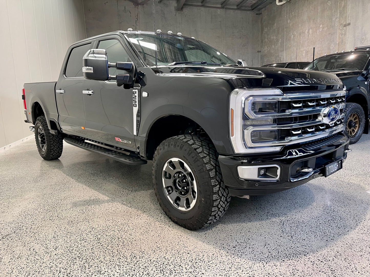 EX-DEMONSTRATOR 2024 F250 PLATINUM TREMOR, AGATE BLACK (SN# 5066)