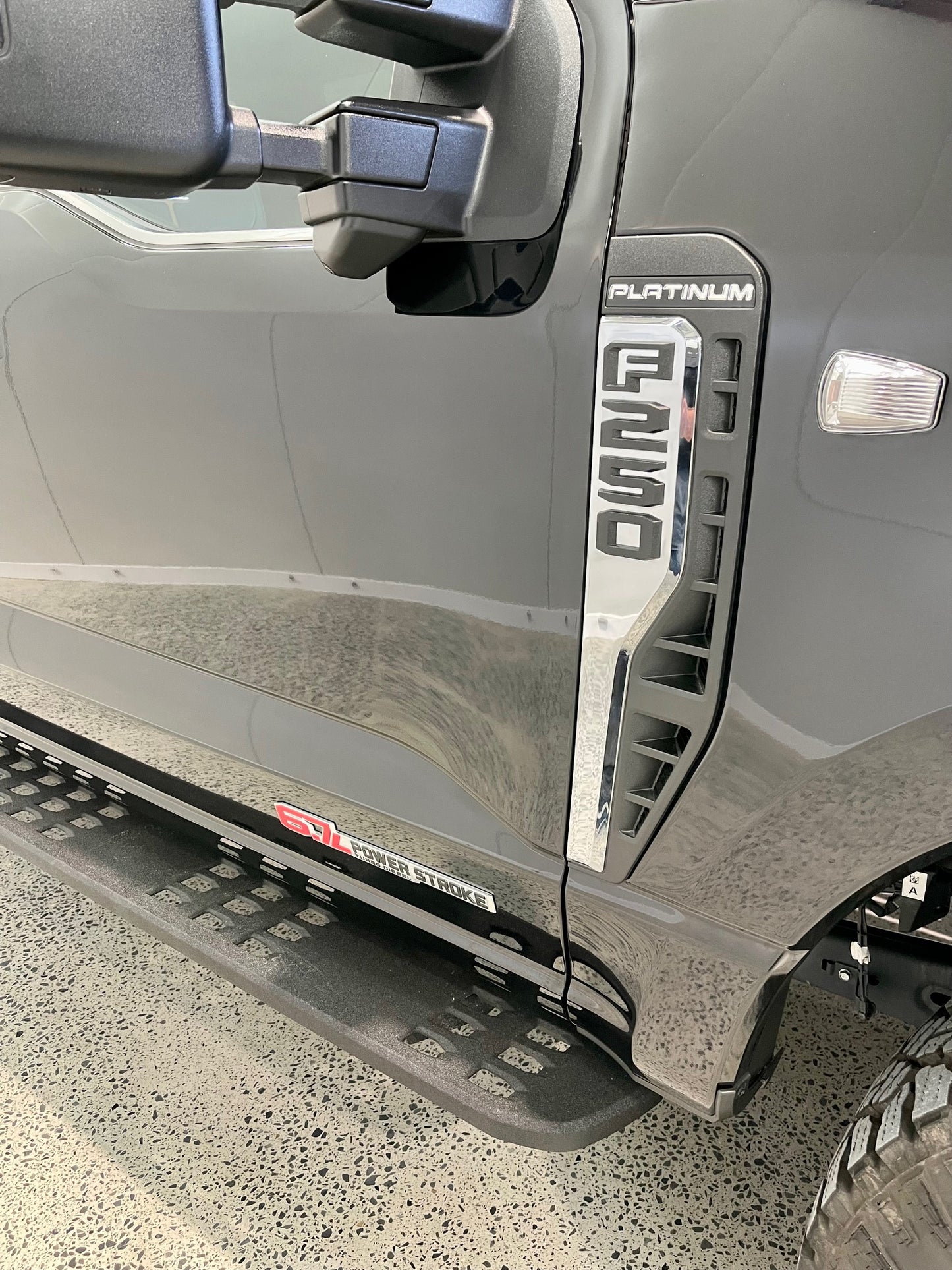 EX-DEMONSTRATOR 2024 F250 PLATINUM TREMOR, AGATE BLACK (SN# 5066)