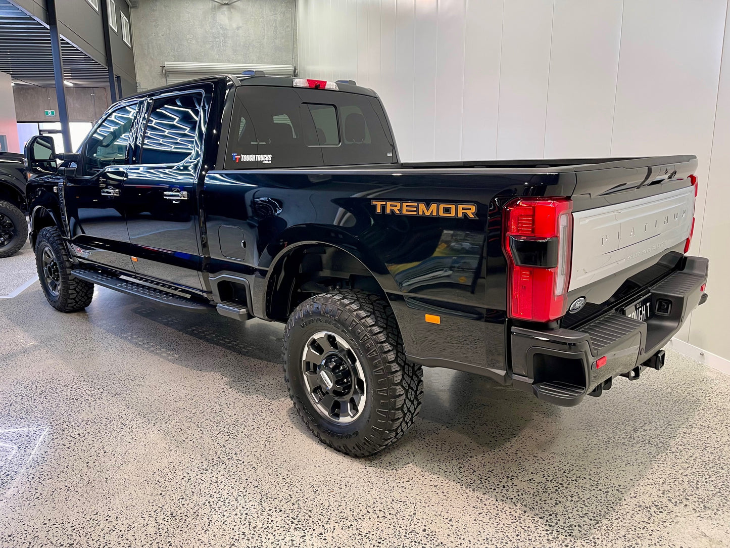 EX-DEMONSTRATOR 2024 F250 PLATINUM TREMOR, AGATE BLACK (SN# 5066)