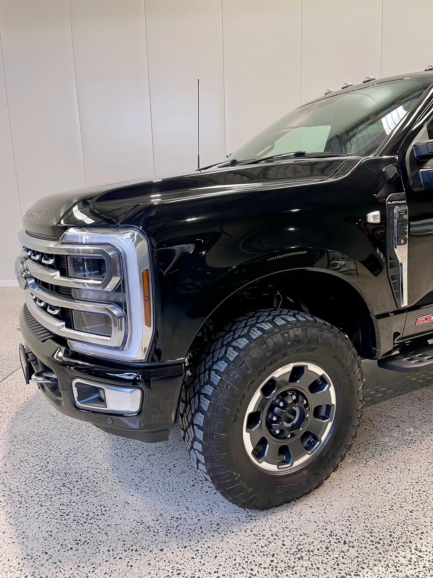 EX-DEMONSTRATOR 2024 F250 PLATINUM TREMOR, AGATE BLACK (SN# 5066)