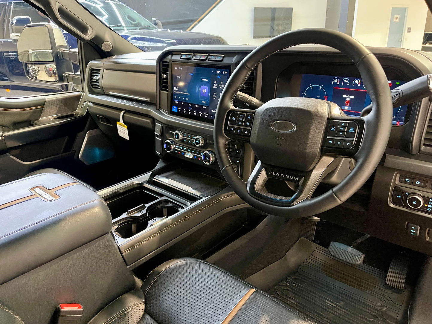 NEW 2024 F450 PLATINUM HIGH OUTPUT, FX4 - BLACK (SN# 5087)