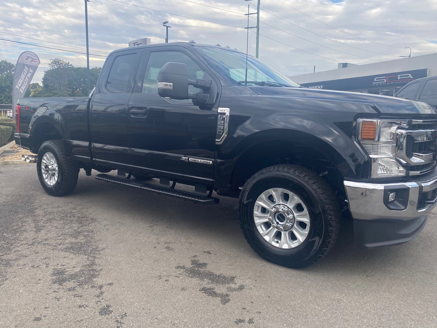 2022 Ford F250 XLT in Agate Black (STOCK# TT 6907)