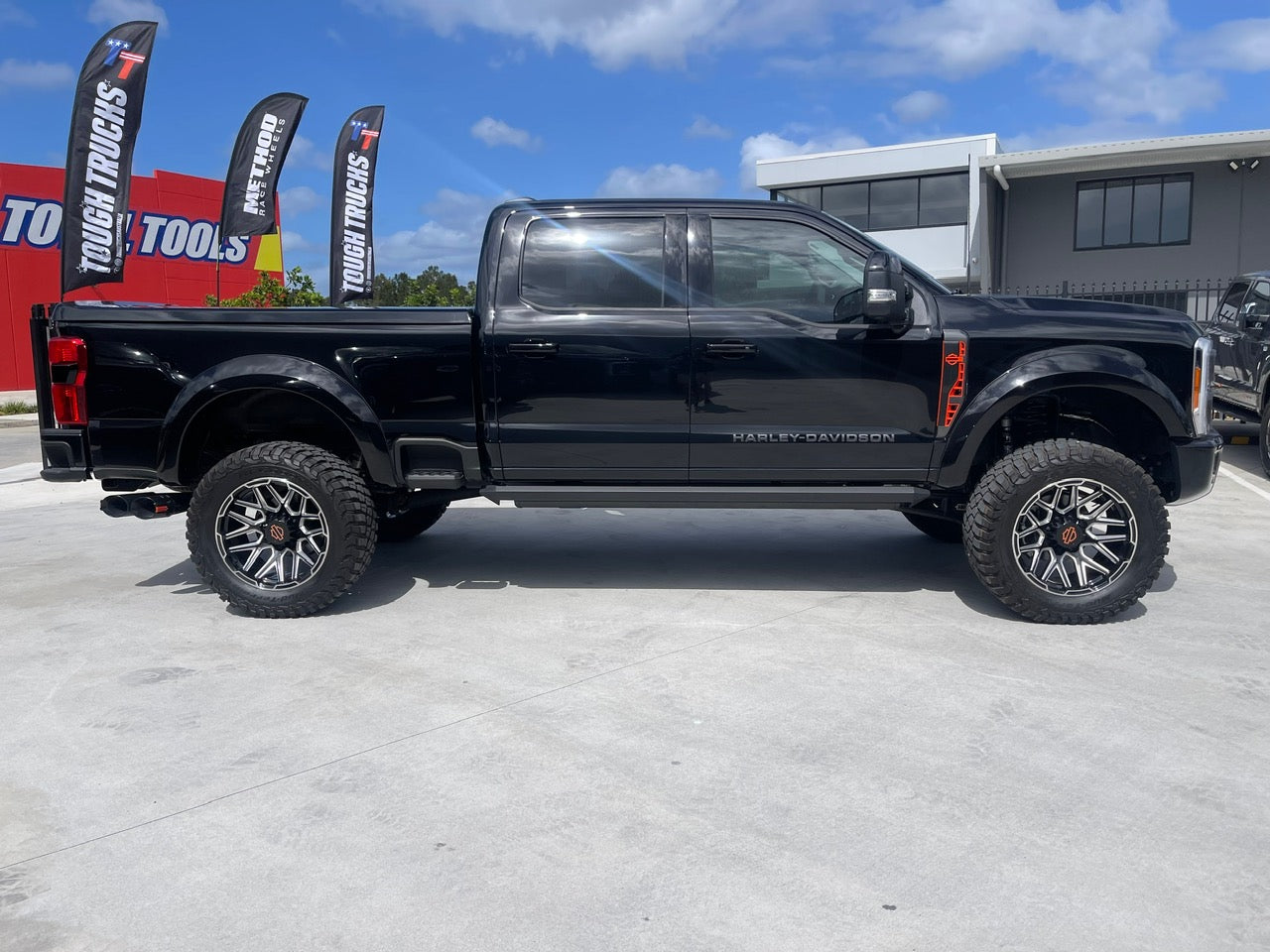 2023 FORD F250 LARIAT 'HARLEY-DAVIDSON, BLACK (SN# 5044) *H-D Serial numbered.