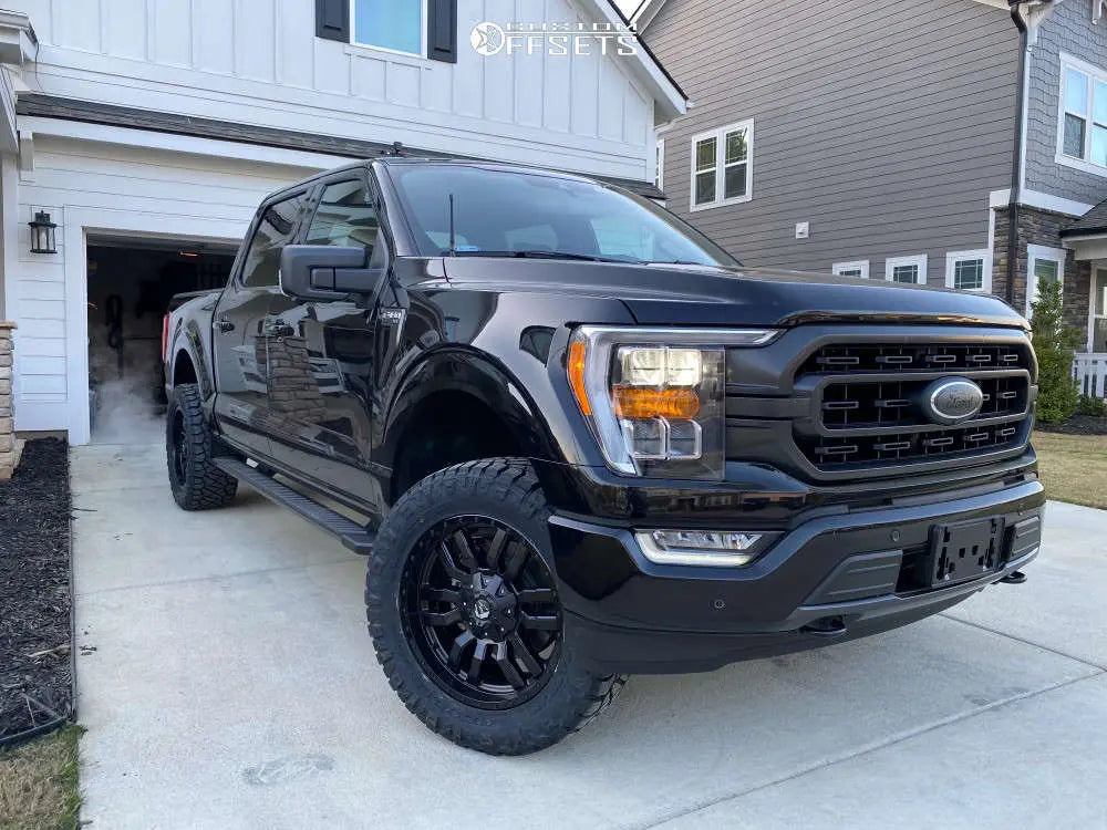 Fuel D596 Sledge Matte Blacks w/Gloss Black Lip 20x9, 8x180, +24 (Chev 2500)