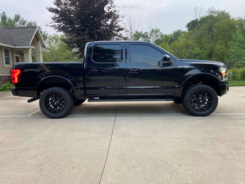 Fuel D596 Sledge Matte Blacks w/Gloss Black Lip 20x9, 8x180, +24 (Chev 2500)