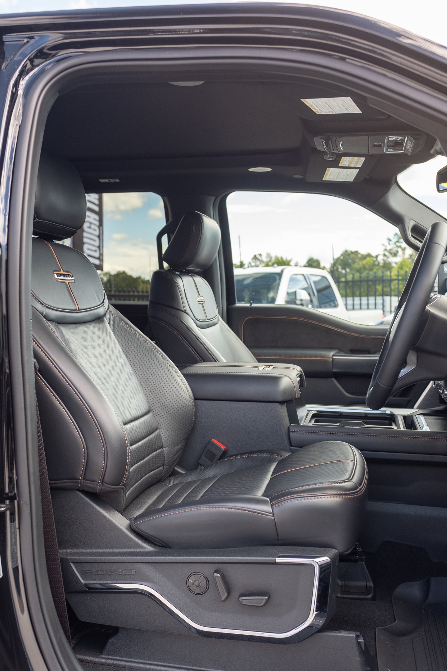 NEW 2024 FORD F250 PLATINUM, AGATE BLACK (STOCK # 5061)