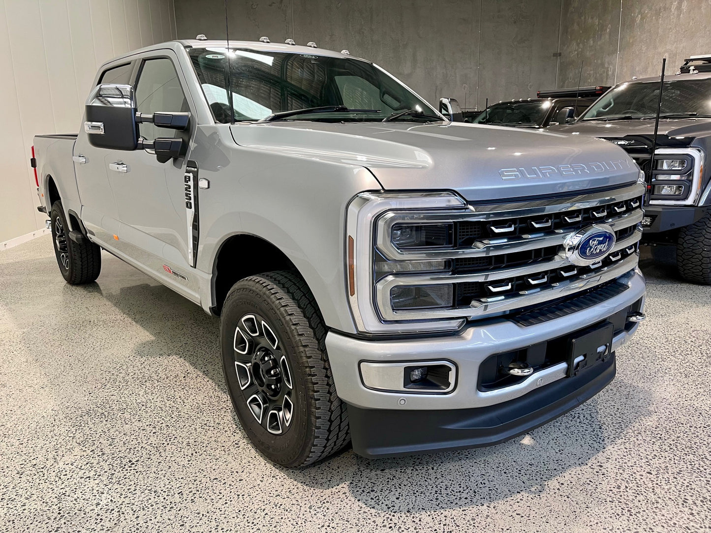 NEW 2024 FORD F250 PLATINUM - ICONIC SILVER (STOCK# 5081)