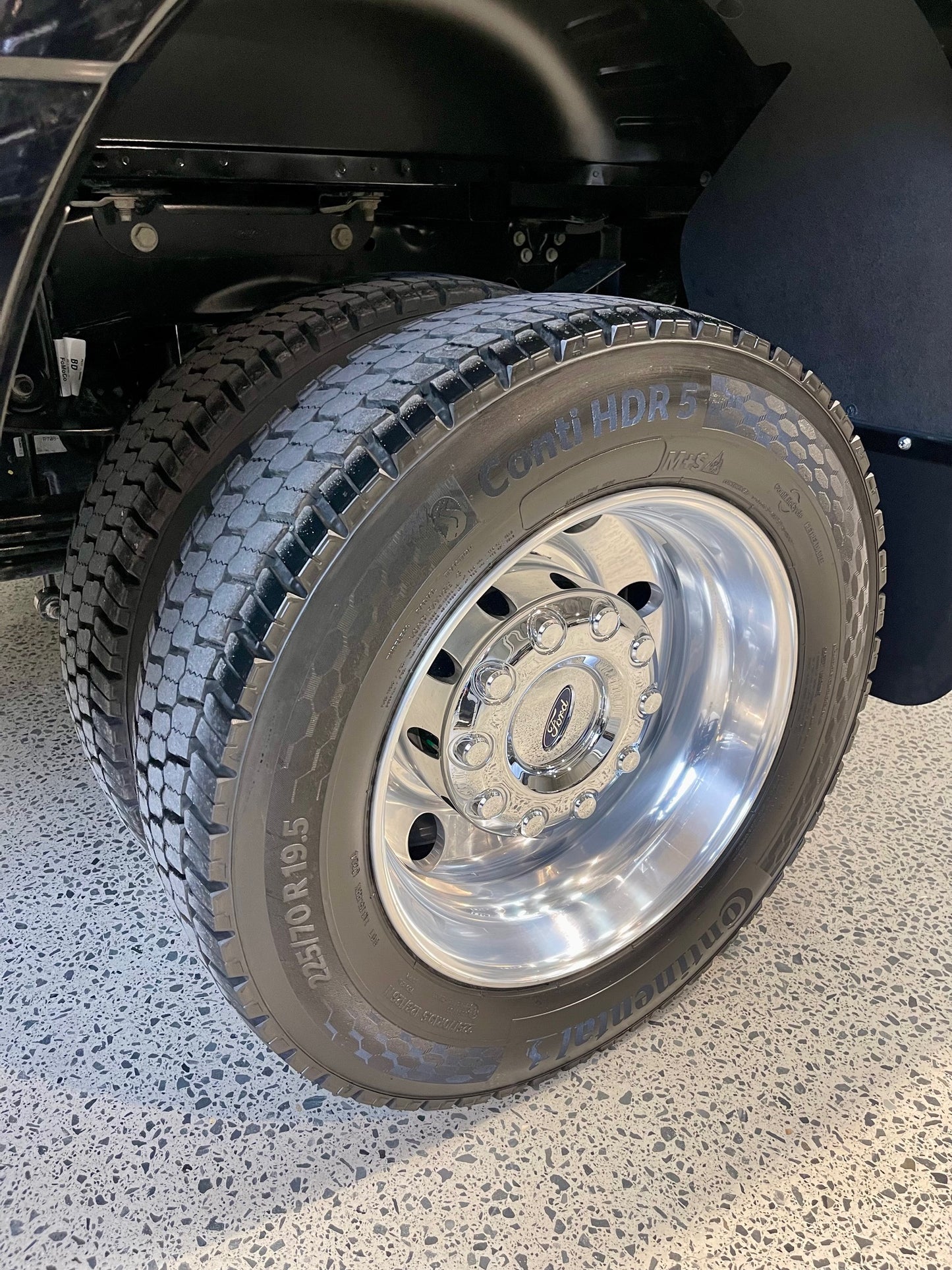 NEW 2024 F450 PLATINUM HIGH OUTPUT, FX4 - BLACK (SN# 5087)