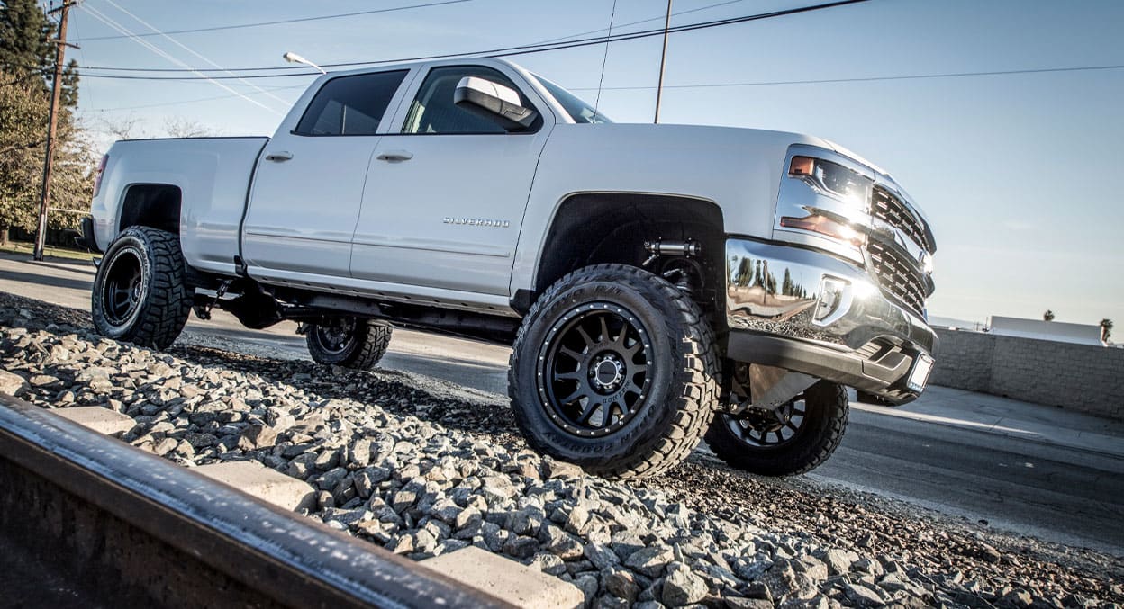 Method MR60529087512N 605 NV, Matte Black, 20x9, 8x170, -12/4.50" (F250, F350 2019-on)