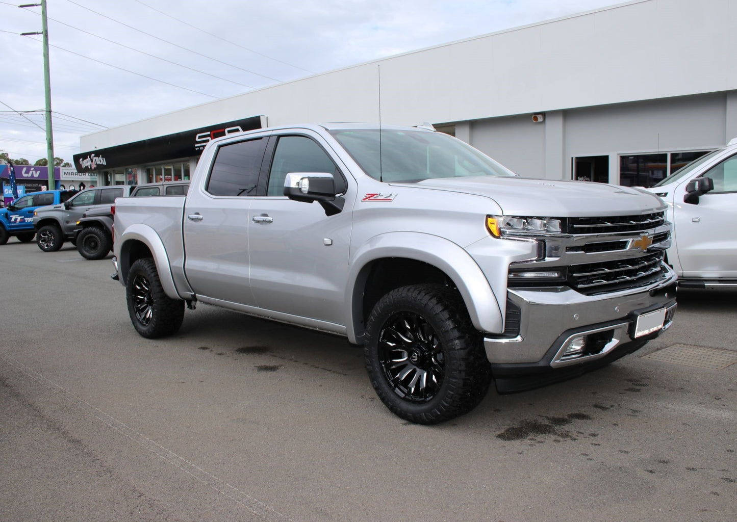 Upgrade Package: Chevy Silverado 1500 19-21 Outlaw Package