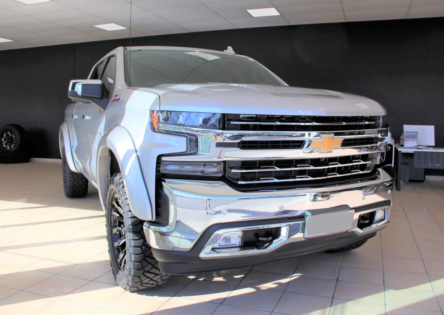 Upgrade Package: Chevy Silverado 1500 19-21 Outlaw Package